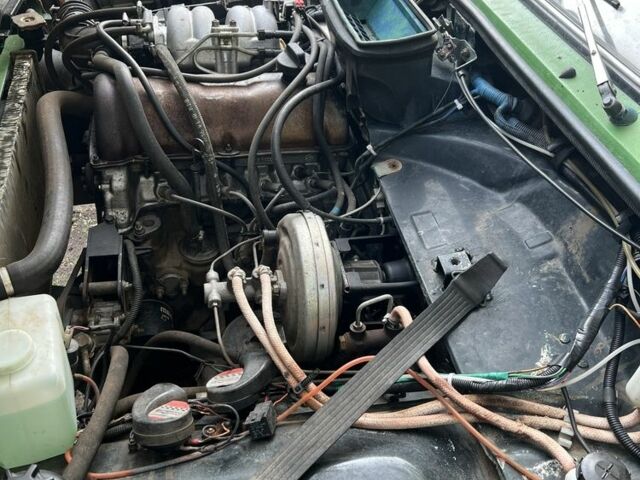 Зелений ВАЗ 21214, об'ємом двигуна 1.7 л та пробігом 2 тис. км за 3000 $, фото 8 на Automoto.ua