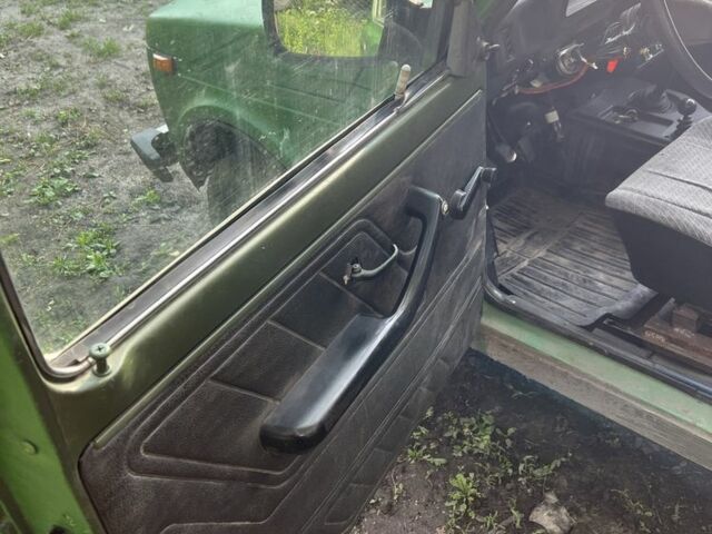 Зелений ВАЗ 21214, об'ємом двигуна 1.7 л та пробігом 2 тис. км за 3000 $, фото 6 на Automoto.ua