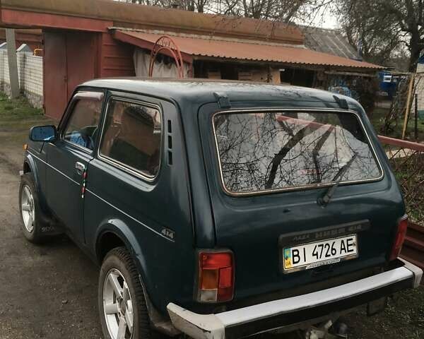 Зеленый ВАЗ 21214, объемом двигателя 1.6 л и пробегом 160 тыс. км за 4900 $, фото 3 на Automoto.ua