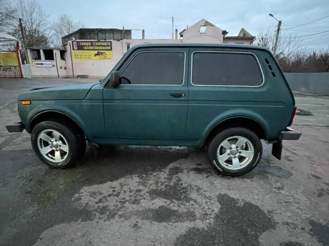 Зелений ВАЗ 21214, об'ємом двигуна 1.7 л та пробігом 130 тис. км за 5200 $, фото 3 на Automoto.ua