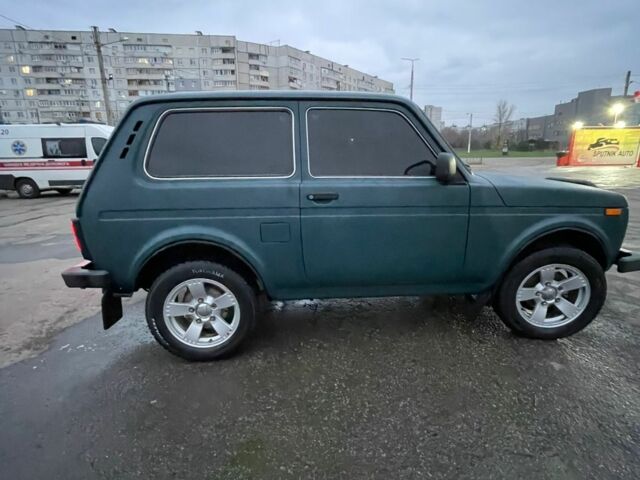 Зелений ВАЗ 21214, об'ємом двигуна 1.7 л та пробігом 130 тис. км за 5200 $, фото 2 на Automoto.ua