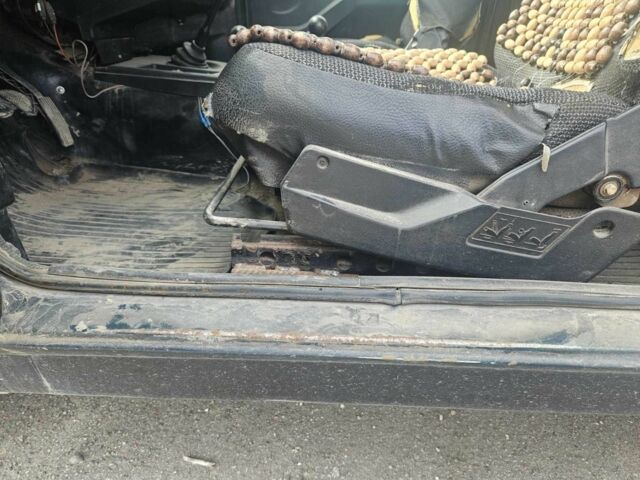 Зелений ВАЗ 21214, об'ємом двигуна 1.7 л та пробігом 300 тис. км за 1787 $, фото 10 на Automoto.ua