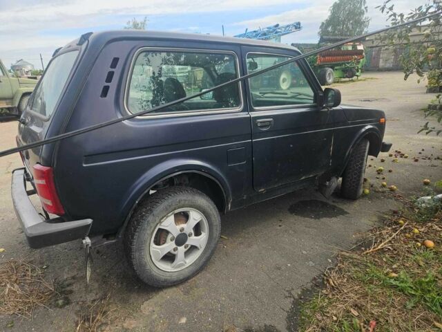 Зелений ВАЗ 21214, об'ємом двигуна 1.7 л та пробігом 300 тис. км за 1787 $, фото 4 на Automoto.ua