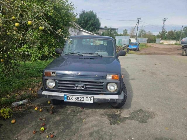 Зелений ВАЗ 21214, об'ємом двигуна 1.7 л та пробігом 300 тис. км за 1787 $, фото 2 на Automoto.ua