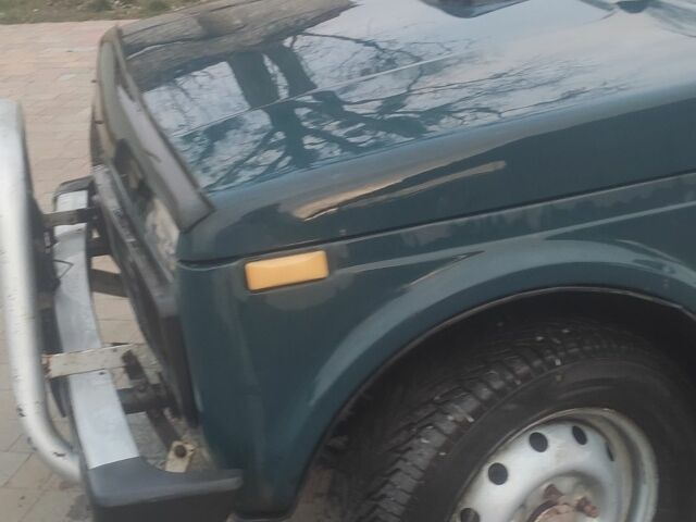 Зеленый ВАЗ 21214, объемом двигателя 1.7 л и пробегом 32 тыс. км за 3000 $, фото 9 на Automoto.ua