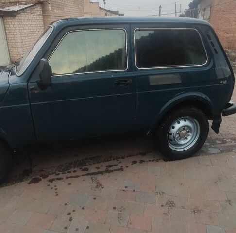 Зеленый ВАЗ 21214, объемом двигателя 1.7 л и пробегом 32 тыс. км за 3000 $, фото 5 на Automoto.ua