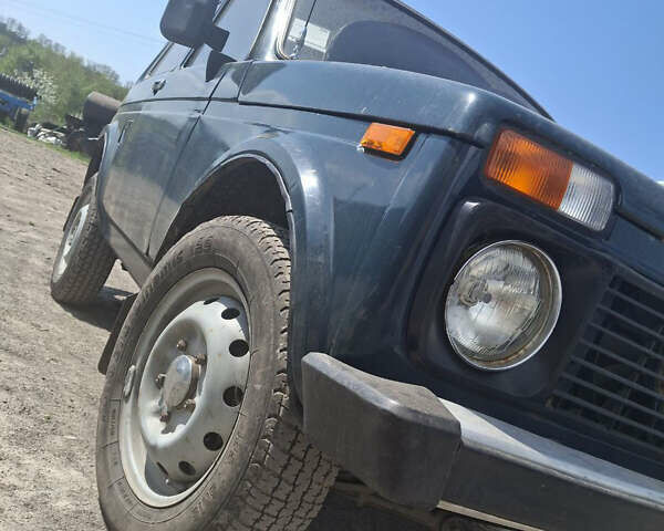 Зеленый ВАЗ 21214, объемом двигателя 1.7 л и пробегом 160 тыс. км за 2500 $, фото 1 на Automoto.ua