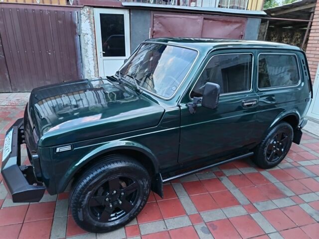 Зелений ВАЗ 21214, об'ємом двигуна 1.7 л та пробігом 1 тис. км за 3800 $, фото 22 на Automoto.ua