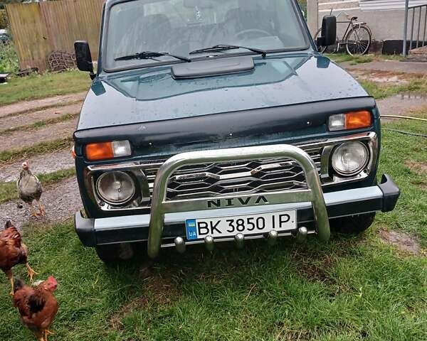 Зеленый ВАЗ 21214, объемом двигателя 1.7 л и пробегом 107 тыс. км за 3600 $, фото 3 на Automoto.ua