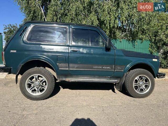 Зеленый ВАЗ 21214, объемом двигателя 1.69 л и пробегом 84 тыс. км за 4000 $, фото 2 на Automoto.ua