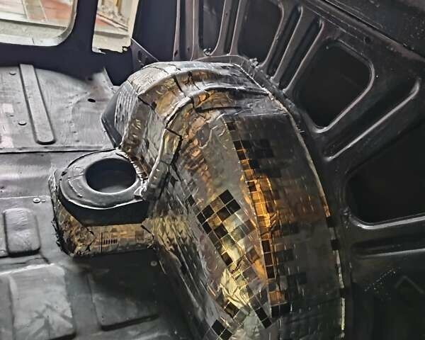 Зелений ВАЗ 21214, об'ємом двигуна 1.7 л та пробігом 111 тис. км за 3800 $, фото 19 на Automoto.ua