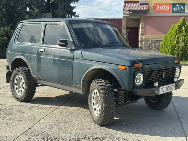 Зелений ВАЗ 21214, об'ємом двигуна 1.7 л та пробігом 181 тис. км за 3399 $, фото 7 на Automoto.ua