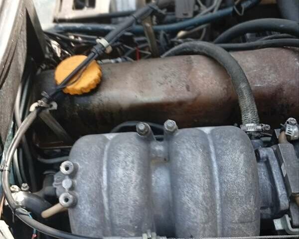 Зеленый ВАЗ 21214, объемом двигателя 1.7 л и пробегом 100 тыс. км за 4500 $, фото 3 на Automoto.ua