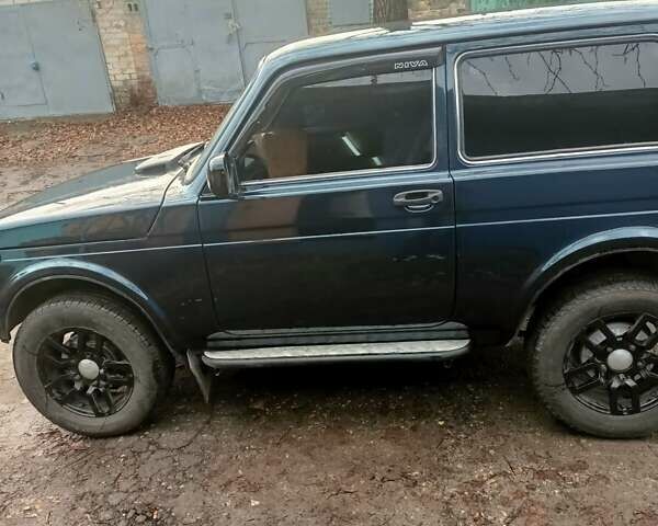 Зеленый ВАЗ 21214, объемом двигателя 1.7 л и пробегом 218 тыс. км за 4500 $, фото 3 на Automoto.ua