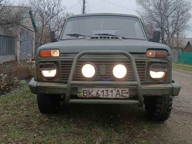 Зелений ВАЗ 21214, об'ємом двигуна 1.7 л та пробігом 220 тис. км за 2300 $, фото 2 на Automoto.ua