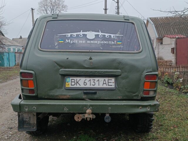 Зелений ВАЗ 21214, об'ємом двигуна 1.7 л та пробігом 220 тис. км за 2300 $, фото 3 на Automoto.ua