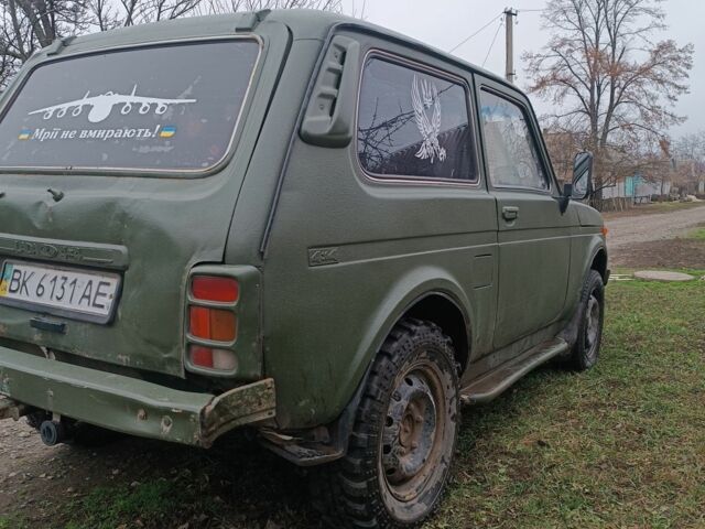 Зелений ВАЗ 21214, об'ємом двигуна 1.7 л та пробігом 220 тис. км за 2300 $, фото 5 на Automoto.ua