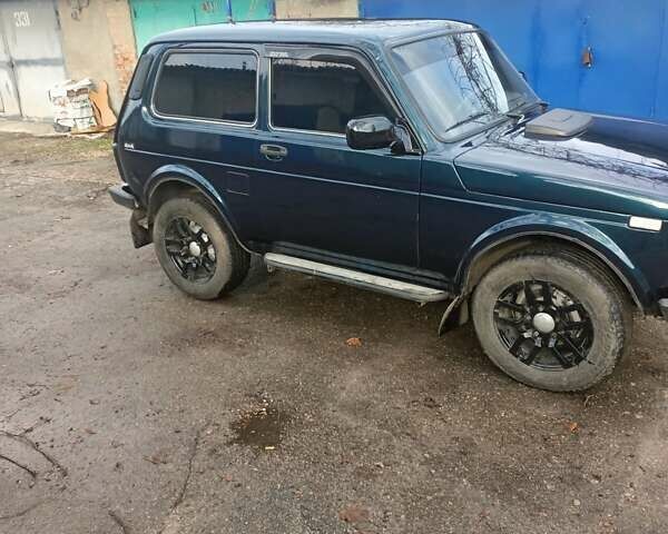 Зеленый ВАЗ 21214, объемом двигателя 1.7 л и пробегом 218 тыс. км за 4500 $, фото 1 на Automoto.ua