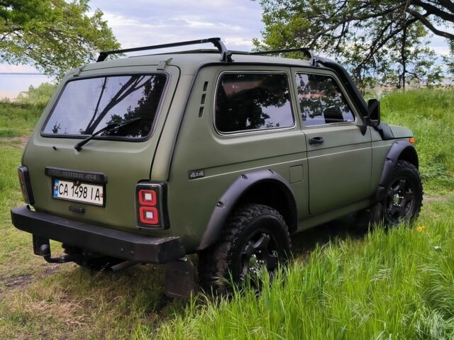 Зеленый ВАЗ 21214, объемом двигателя 1.7 л и пробегом 79 тыс. км за 4500 $, фото 4 на Automoto.ua