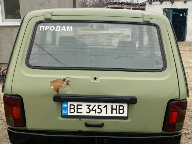 Зелений ВАЗ 21214, об'ємом двигуна 1.7 л та пробігом 300 тис. км за 2607 $, фото 2 на Automoto.ua