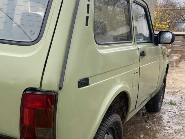 Зелений ВАЗ 21214, об'ємом двигуна 1.7 л та пробігом 300 тис. км за 2607 $, фото 3 на Automoto.ua