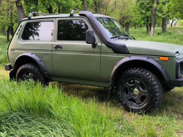 Зелений ВАЗ 21214, об'ємом двигуна 1.7 л та пробігом 79 тис. км за 4500 $, фото 3 на Automoto.ua