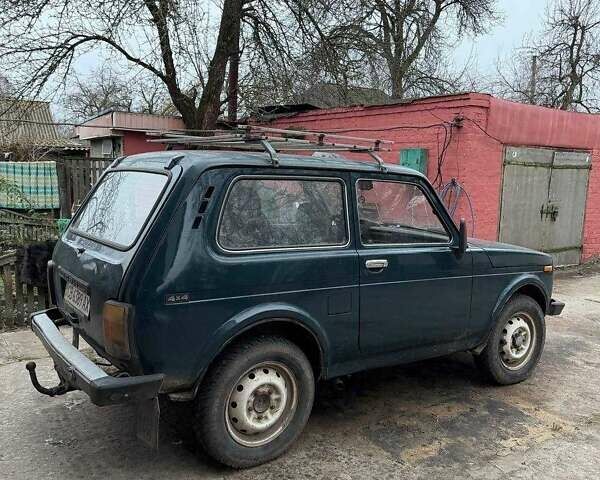 Зелений ВАЗ 21214, об'ємом двигуна 1.7 л та пробігом 200 тис. км за 2000 $, фото 1 на Automoto.ua