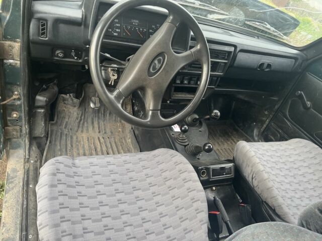 Зеленый ВАЗ 21214, объемом двигателя 0 л и пробегом 3 тыс. км за 2300 $, фото 6 на Automoto.ua