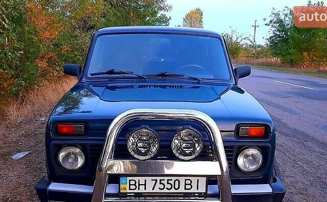 Зелений ВАЗ 21214, об'ємом двигуна 1.7 л та пробігом 118 тис. км за 3800 $, фото 4 на Automoto.ua