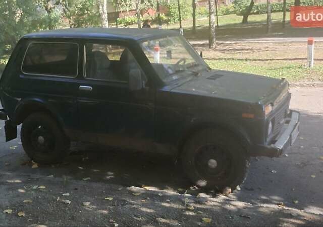 Зелений ВАЗ 21214, об'ємом двигуна 1.7 л та пробігом 75 тис. км за 4200 $, фото 2 на Automoto.ua