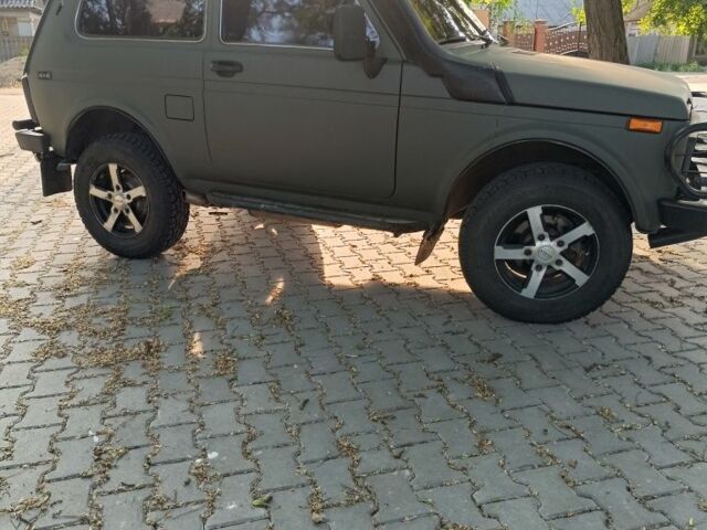 Зеленый ВАЗ 21214, объемом двигателя 1.7 л и пробегом 230 тыс. км за 3300 $, фото 5 на Automoto.ua