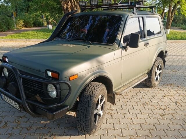 Зеленый ВАЗ 21214, объемом двигателя 1.7 л и пробегом 230 тыс. км за 3300 $, фото 2 на Automoto.ua