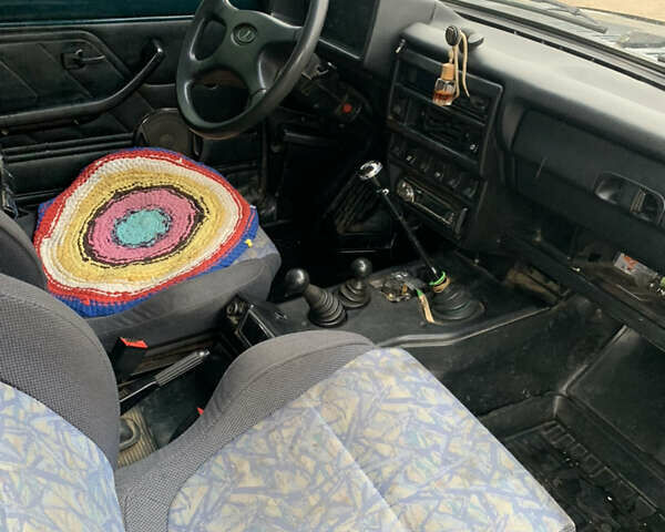 Зеленый ВАЗ 21214, объемом двигателя 1.7 л и пробегом 175 тыс. км за 3300 $, фото 8 на Automoto.ua