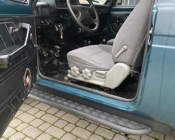 Зелений ВАЗ 21214, об'ємом двигуна 1.7 л та пробігом 127 тис. км за 3850 $, фото 8 на Automoto.ua