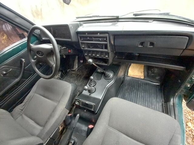 Зеленый ВАЗ 21214, объемом двигателя 1.7 л и пробегом 150 тыс. км за 2850 $, фото 5 на Automoto.ua