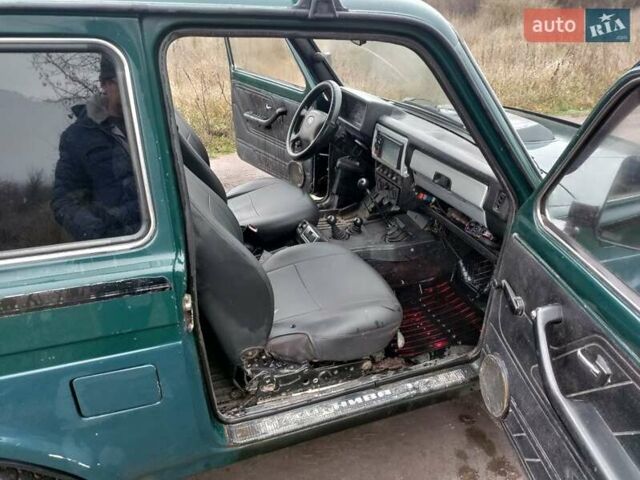 Зелений ВАЗ 21214, об'ємом двигуна 1.7 л та пробігом 151 тис. км за 2800 $, фото 3 на Automoto.ua
