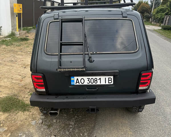 Зеленый ВАЗ 21214, объемом двигателя 1.7 л и пробегом 150 тыс. км за 5200 $, фото 3 на Automoto.ua