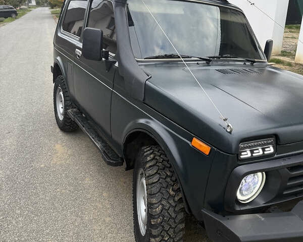 Зеленый ВАЗ 21214, объемом двигателя 1.7 л и пробегом 150 тыс. км за 5200 $, фото 1 на Automoto.ua