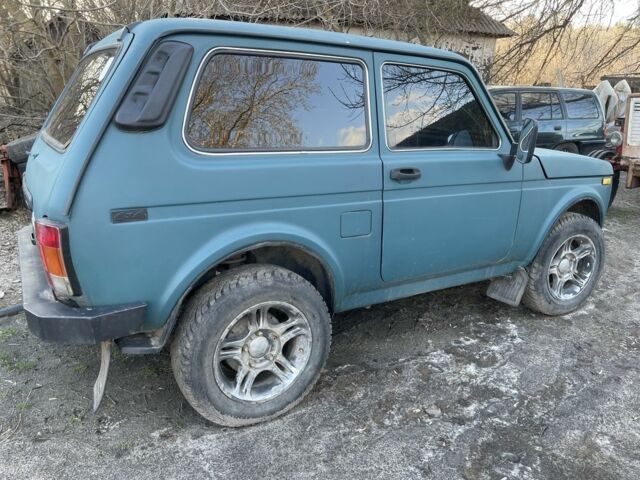 Зеленый ВАЗ 21214, объемом двигателя 1.7 л и пробегом 235 тыс. км за 2600 $, фото 4 на Automoto.ua