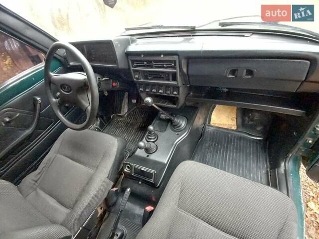Зеленый ВАЗ 21214, объемом двигателя 1.69 л и пробегом 200 тыс. км за 2850 $, фото 8 на Automoto.ua