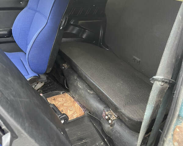 Зелений ВАЗ 21214, об'ємом двигуна 1.7 л та пробігом 235 тис. км за 2700 $, фото 8 на Automoto.ua