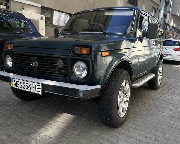 Зеленый ВАЗ 21214, объемом двигателя 1.7 л и пробегом 46 тыс. км за 4200 $, фото 2 на Automoto.ua