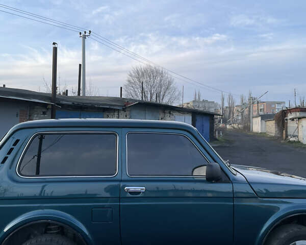 Зелений ВАЗ 21214, об'ємом двигуна 1.7 л та пробігом 231 тис. км за 4050 $, фото 10 на Automoto.ua