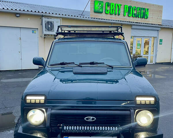 Зеленый ВАЗ 21214, объемом двигателя 1.69 л и пробегом 130 тыс. км за 6400 $, фото 1 на Automoto.ua