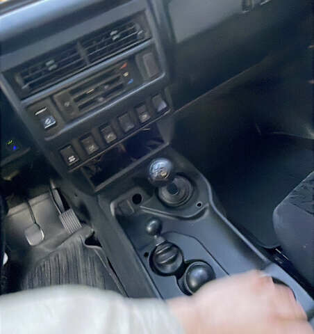 Зелений ВАЗ 21214, об'ємом двигуна 1.7 л та пробігом 231 тис. км за 4050 $, фото 11 на Automoto.ua