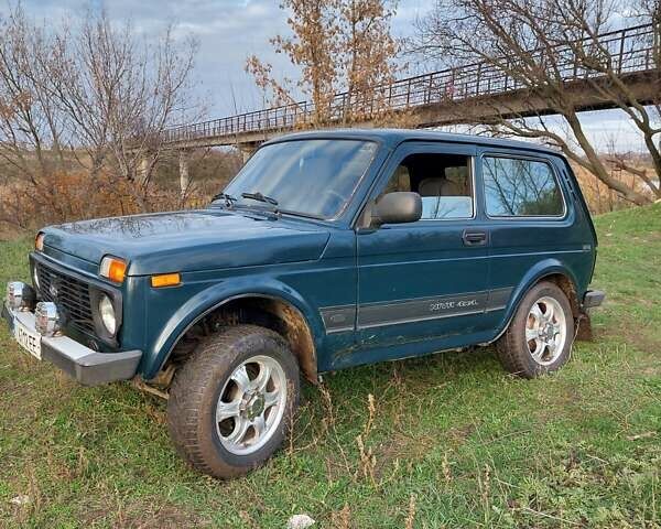 Зеленый ВАЗ 21214, объемом двигателя 1.69 л и пробегом 169 тыс. км за 3000 $, фото 1 на Automoto.ua