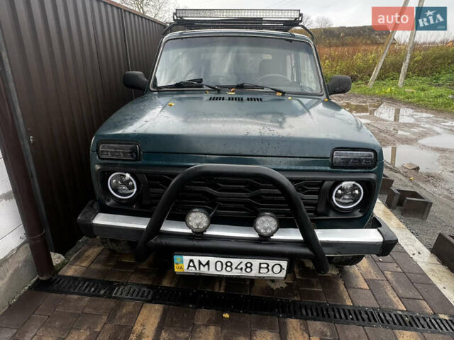 Зеленый ВАЗ 21214, объемом двигателя 1.69 л и пробегом 205 тыс. км за 3300 $, фото 1 на Automoto.ua