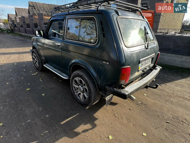 Зеленый ВАЗ 21214, объемом двигателя 1.69 л и пробегом 205 тыс. км за 3300 $, фото 4 на Automoto.ua