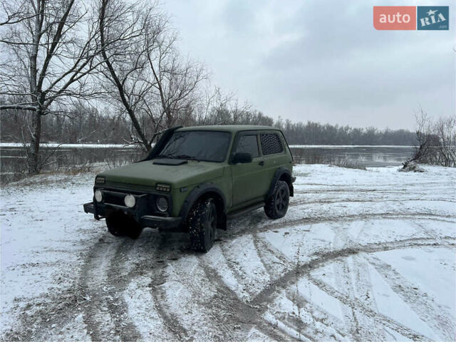 ВАЗ 21214 2010 в Днепре (Днепропетровске) на Automoto.ua Зеленый ВАЗ 21214, объемом двигателя 1.7 л и пробегом 122 тыс. км за 7000 $, фото 4 на Automoto.ua