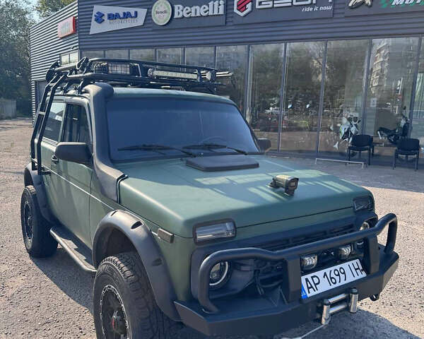 Зеленый ВАЗ 21214, объемом двигателя 1.69 л и пробегом 175 тыс. км за 6999 $, фото 1 на Automoto.ua